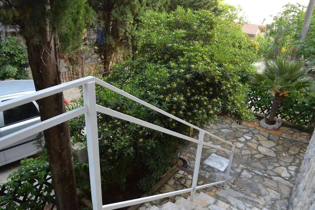 Apartment In Maslenica Jasenice