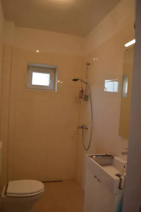 Apartment In Maslenica Jasenice